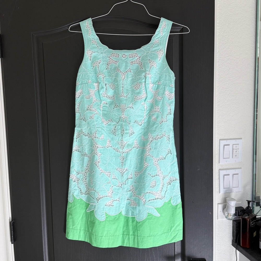 Lily Pulitzer Dress Eyelet Blue Green Shift size 4